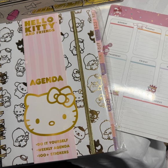 ๐ Super Cute Desk Bundle โ Perfect for WFH, Back to School, or Office Vibes! ๐ - Picture 10 of 13